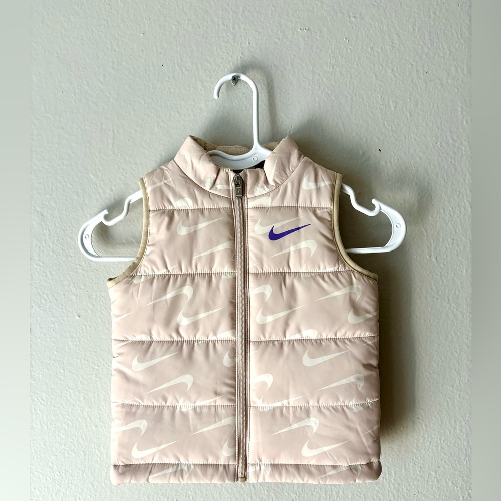 NIKE Toddler Puffer Vest Outerwear Peach Cream‎ Nike Logo Size 3T